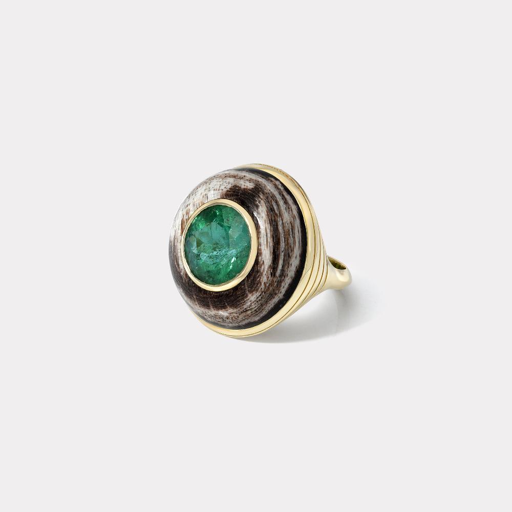 retrouvai Classic Lollipop Ring - 5.52ct Round Green Tourmaline in Hand Carved Petrified Wood
