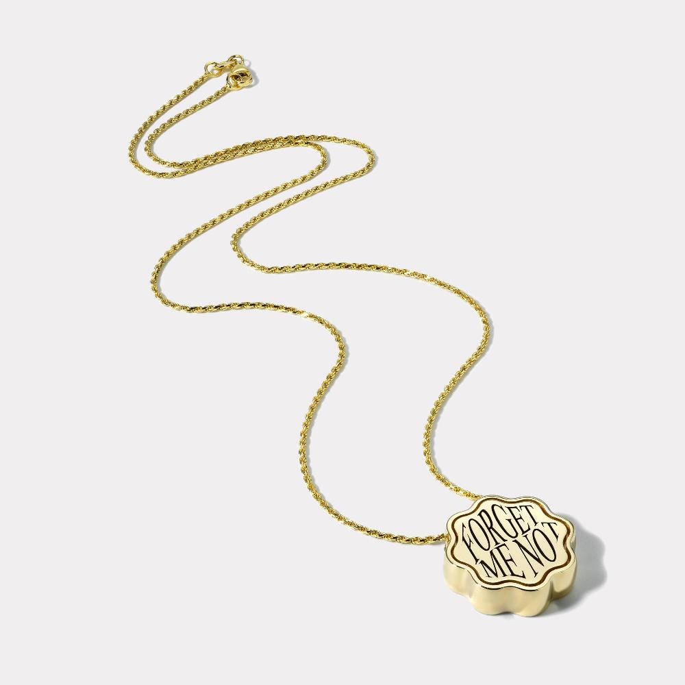 retrouvai Classic Scale Talisman Individuality Pendant