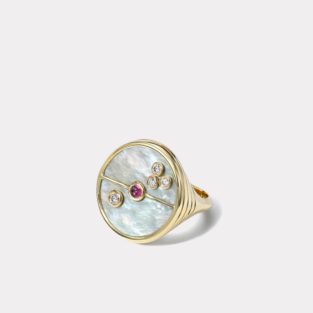 retrouvai Compass Ring with Mother of Pearl and Pink Spinel