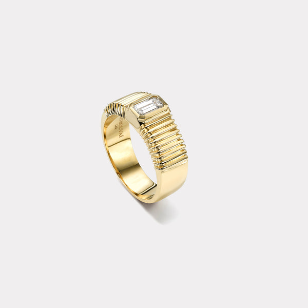 Retrouvai GIA G VS2 0.43ct Emerald Cut Diamond Pleated Solitaire Ring