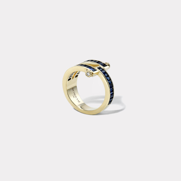 Retrouvai Magna Ring With Baguette Cut Blue Sapphires