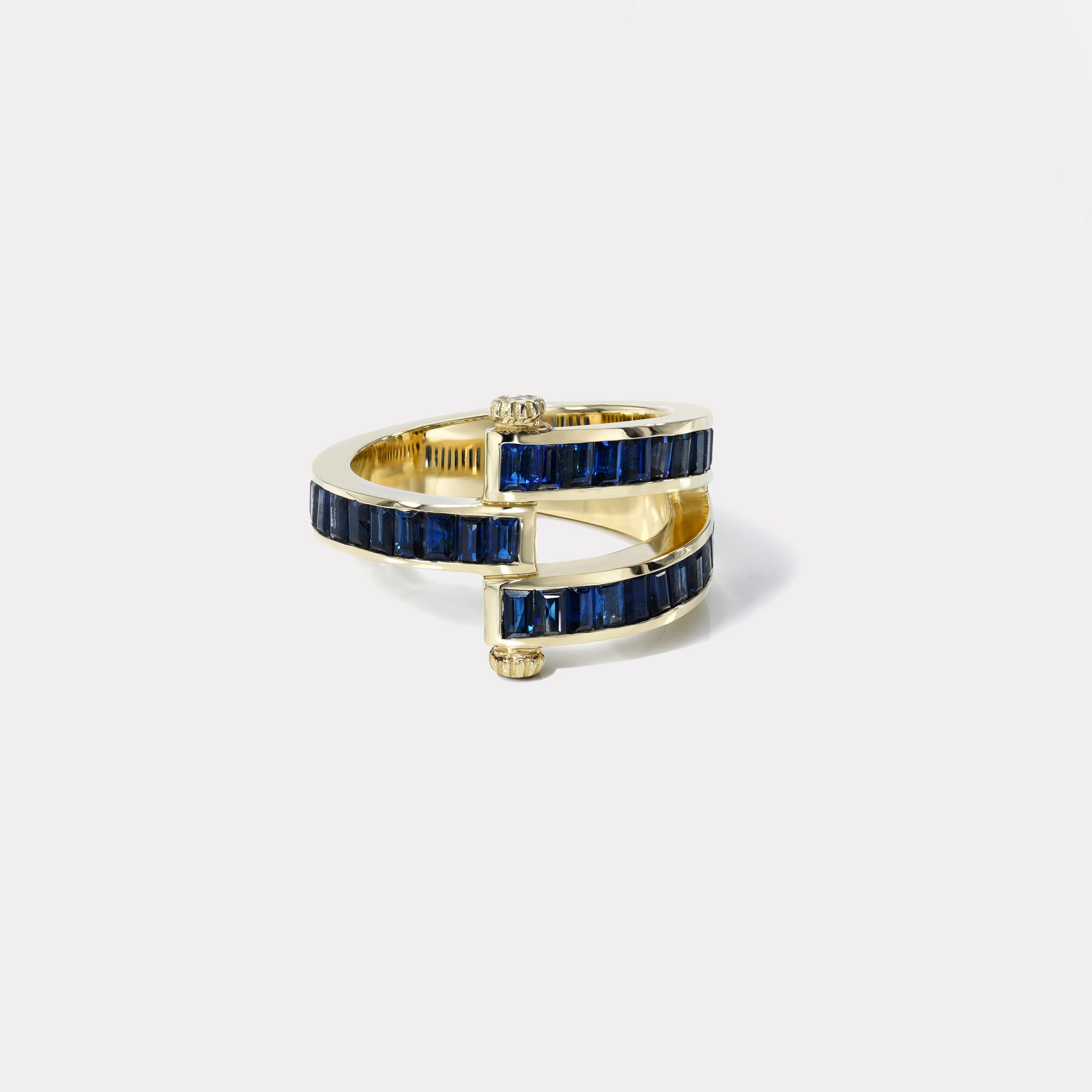 retrouvai Magna Ring with Baguette Cut Blue Sapphires