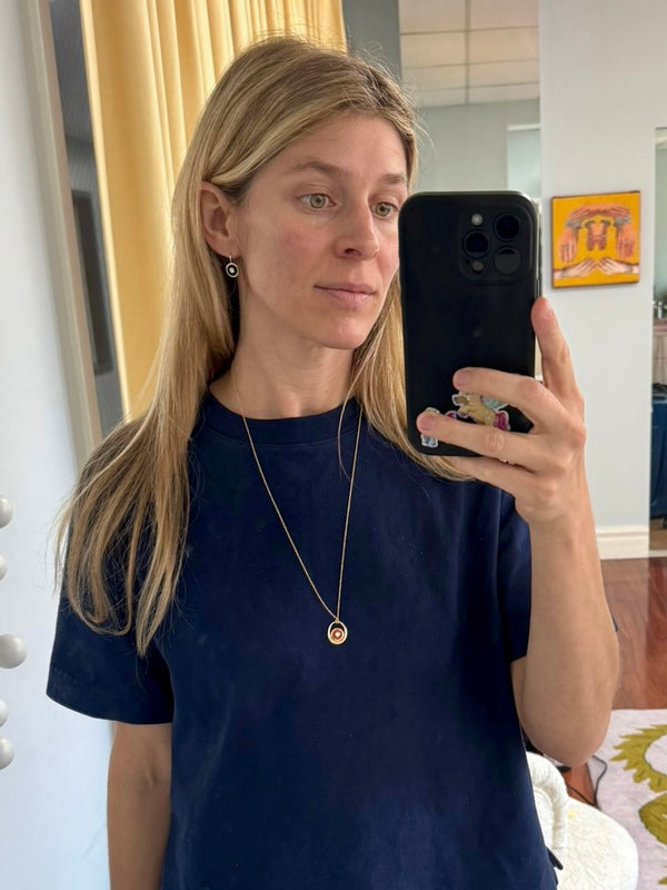 Retrouvai Midi Compass Pendant With Carnelian Looped On 26" Thin Rolo