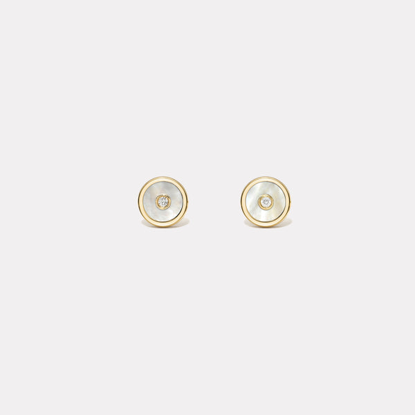 Retrouvai Mini Compass Stud Earrings With White Mother Of Pearl