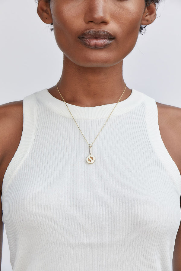 Retrouvai Mini Vitality Pendant On 18" Drop Loop Chain