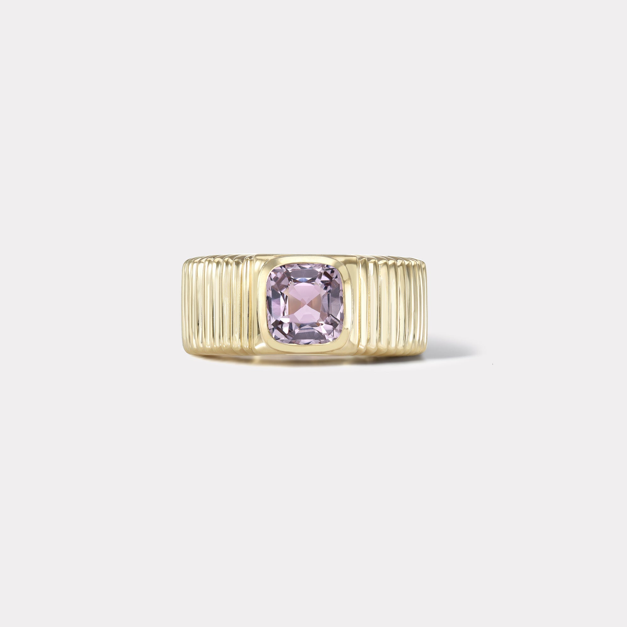 retrouvai Pleated Solitaire Band - 1.24ct Lavender Spinel