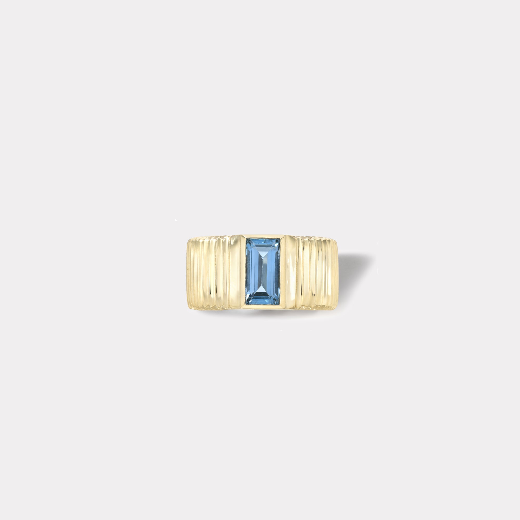 retrouvai Pleated Solitaire Ring - 0.93ct Baguette Cut Aquamarine
