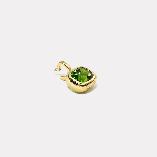 Retrouvai 12.25ct Cushion Peridot Bounce Charm