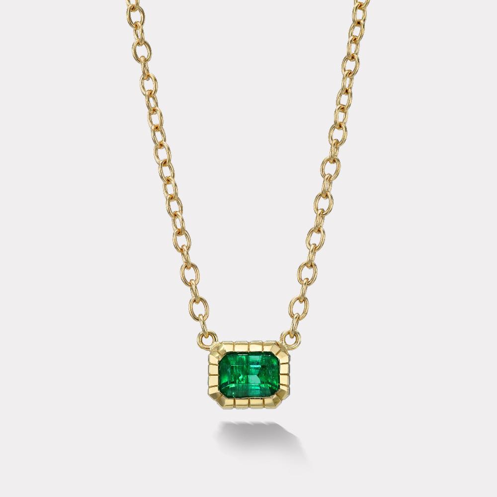 retrouvai 2.6ct Emerald Heirloom Bezel Pendant