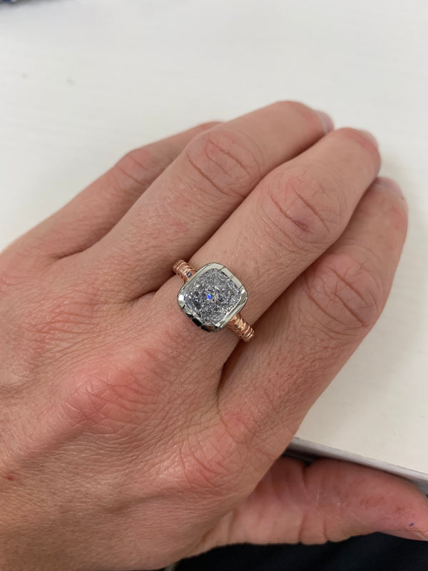 Retrouvai 3.01ct Diamond Heirloom Bezel Ring