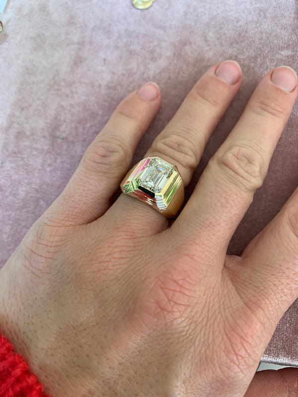 Retrouvai 5.06ct Diamond Pleated Solitaire Ring