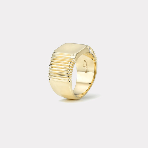 Retrouvai All Gold Pleated Solitaire Band