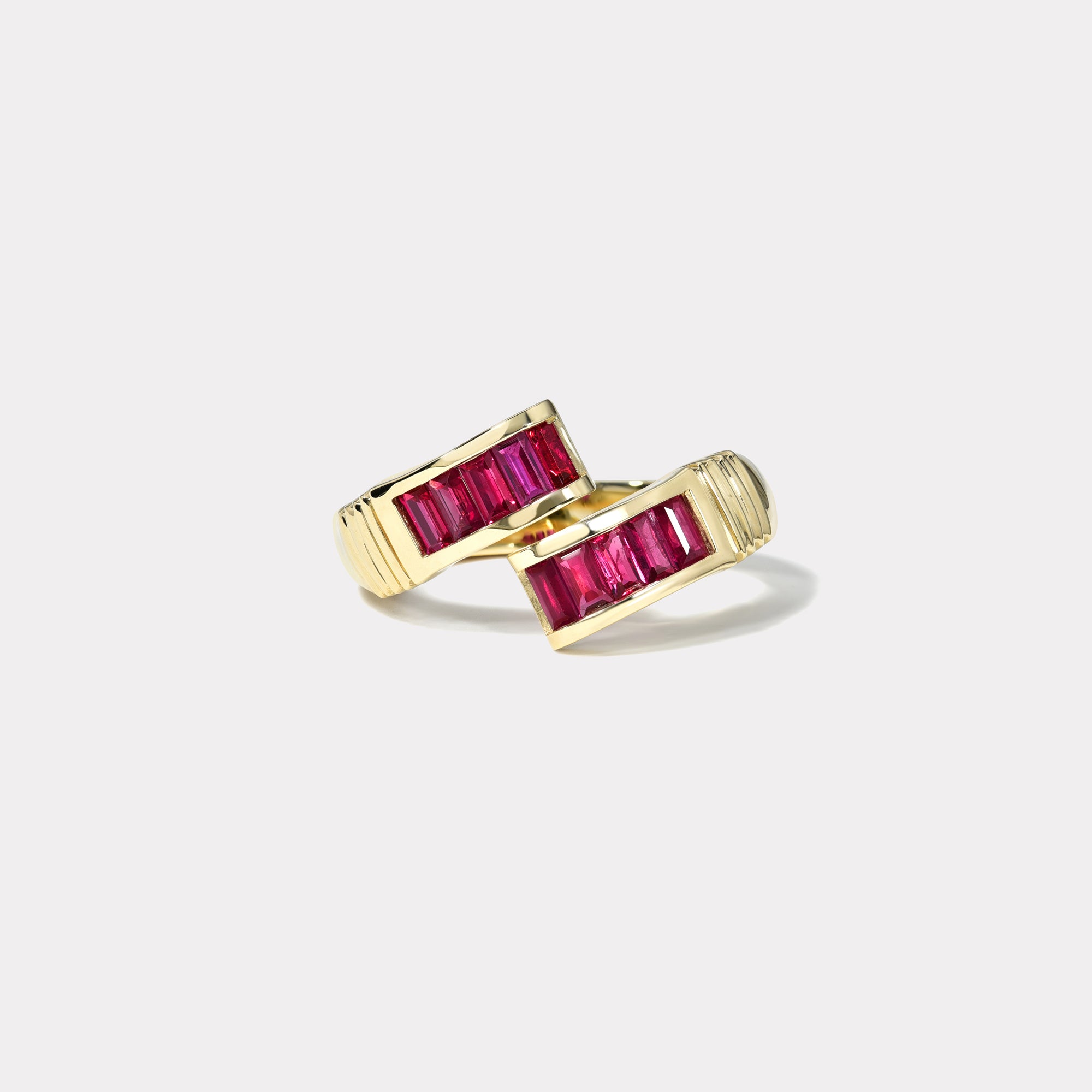 retrouvai Baguette Buckle Ring - Fuschia Sapphires