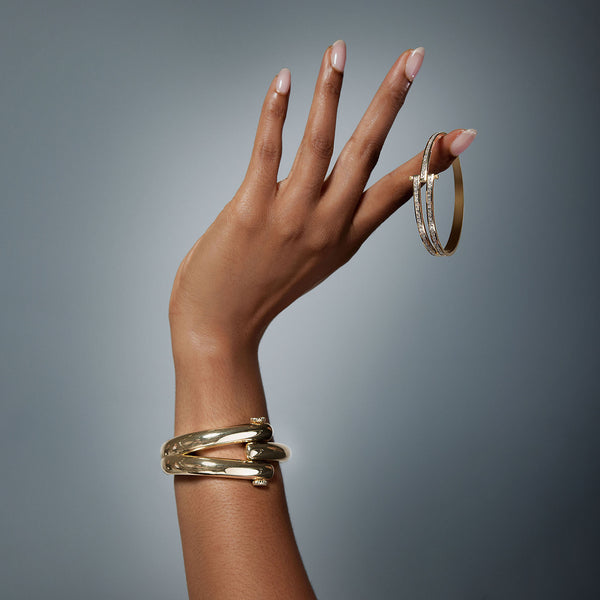 Retrouvai Balloon Magna Bangle With Round Diamonds