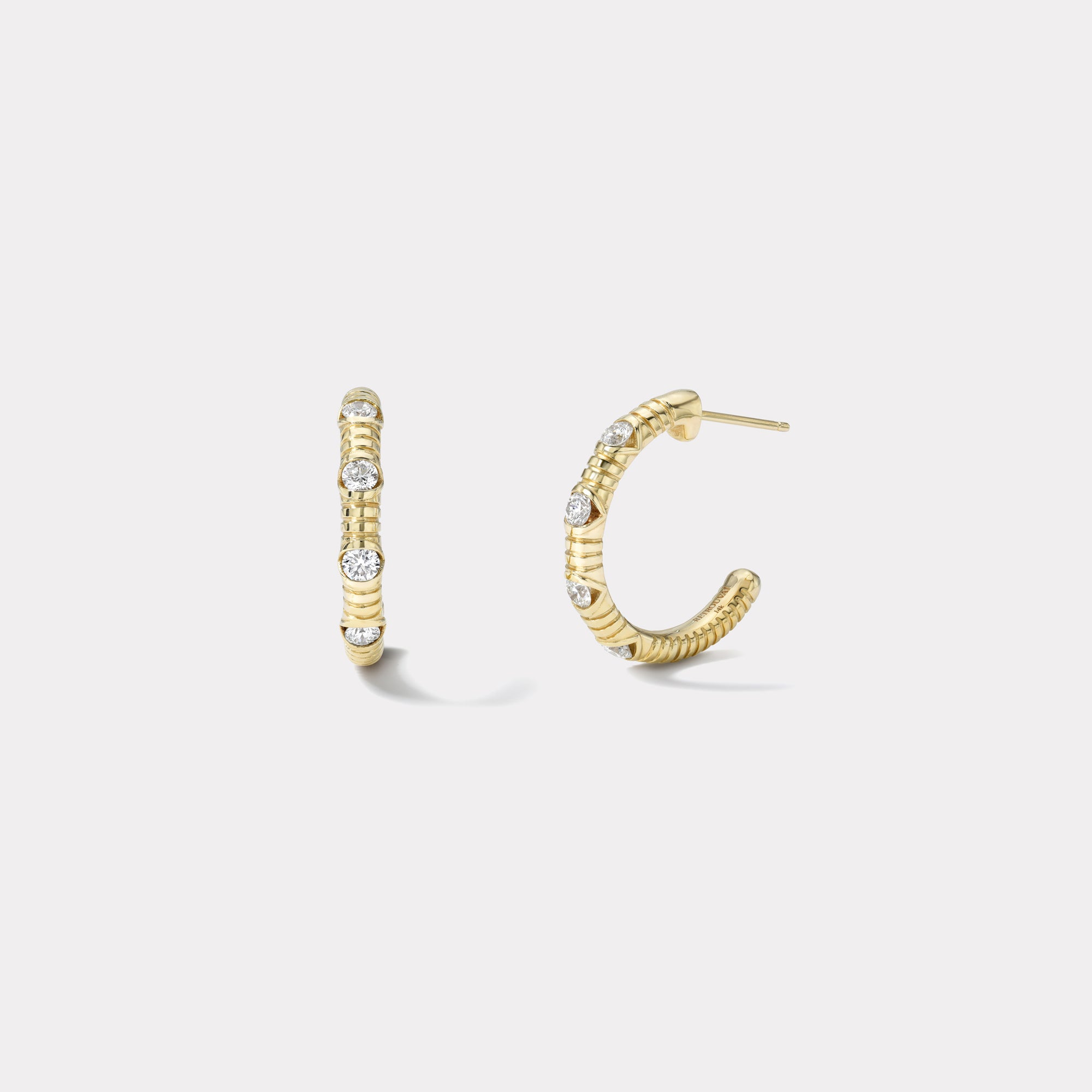 retrouvai Classic Modern Love Hoop Earrings