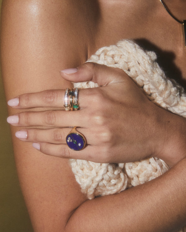 Retrouvai Compass Ring With Lapis And Emerald