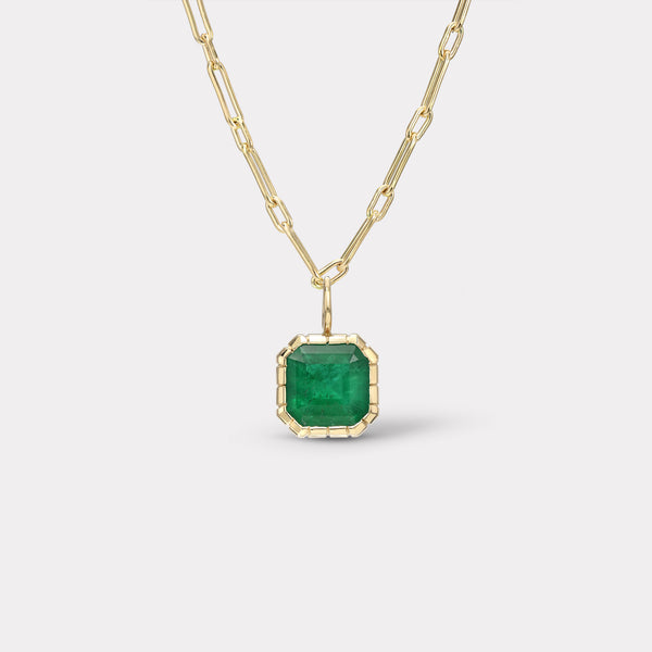 Retrouvai Heirloom Bezel Emerald Charm