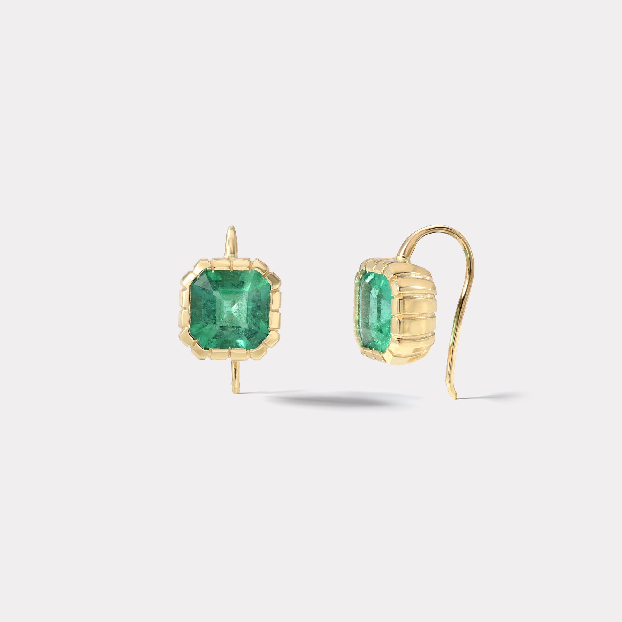 retrouvai Heirloom Bezel Emerald Earrings