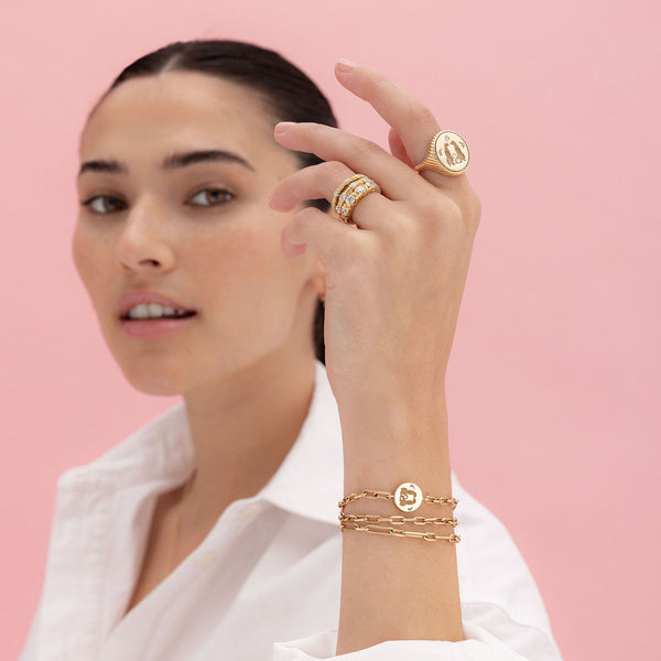Retrouvai Love Signet Ring