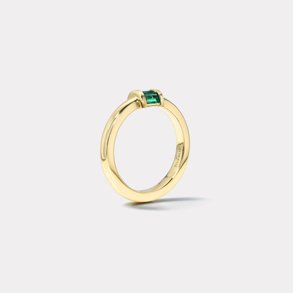 Retrouvai Magna Barrel Ring - Baguette Emeralds