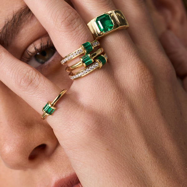 Retrouvai Magna Barrel Ring - Baguette Emeralds