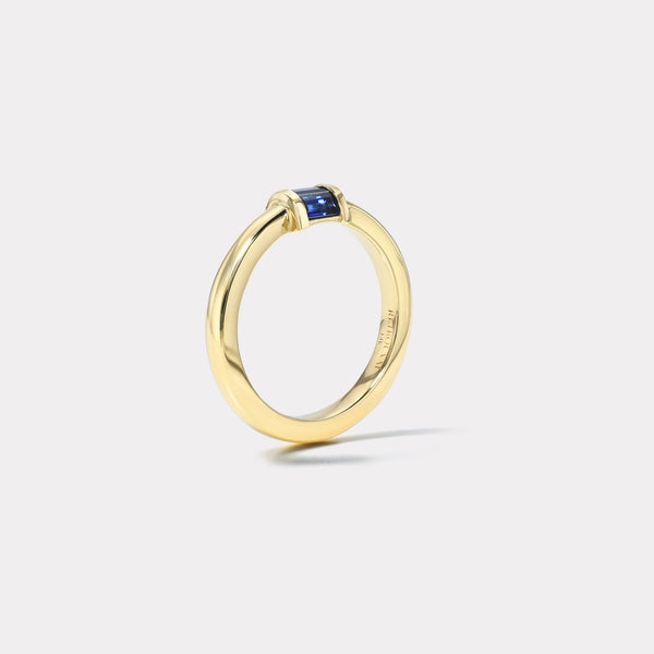 Retrouvai Magna Barrel Ring - Baguette Sapphires