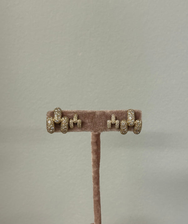 Retrouvai Magna Stud Earrings With Pavé Diamonds