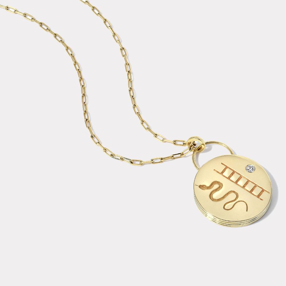 retrouvai Vitality Padlock on 30" Link Chain