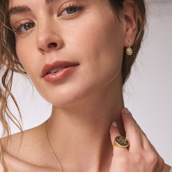 Retrouvai Vitality Signet Ring