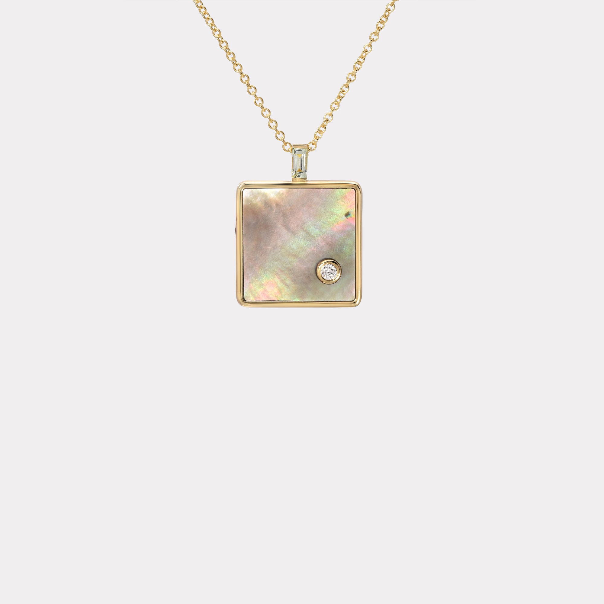 retrouvai Small Wisdom Pendant with Mother of Pearl and Mint Garnet