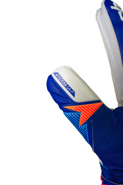 Reusch Attrakt Advance