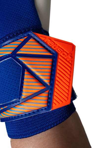 Reusch Attrakt Freegel Advance