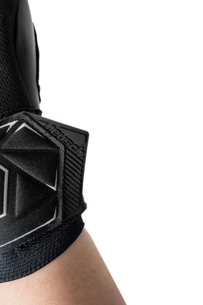 Reusch Attrakt Freegel Infinity Finger Support