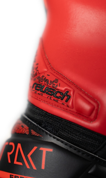 Reusch Attrakt Freegel Silver NC Junior