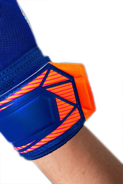 Reusch Attrakt Fusion Guardian Junior