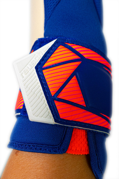 Reusch Attrakt Gold X Guardian