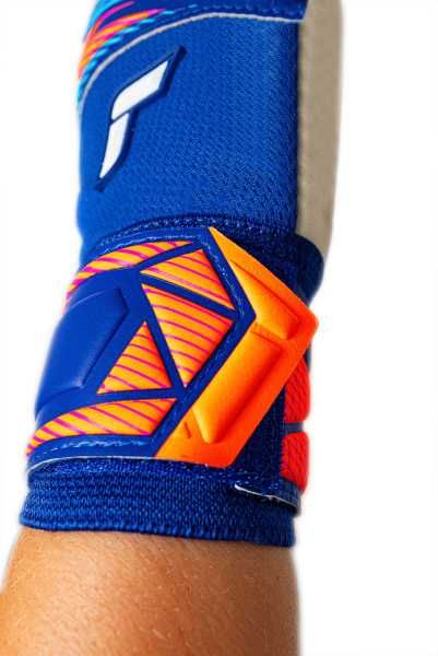 Reusch Attrakt Gold X NC Junior