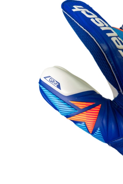 Reusch Attrakt Grip