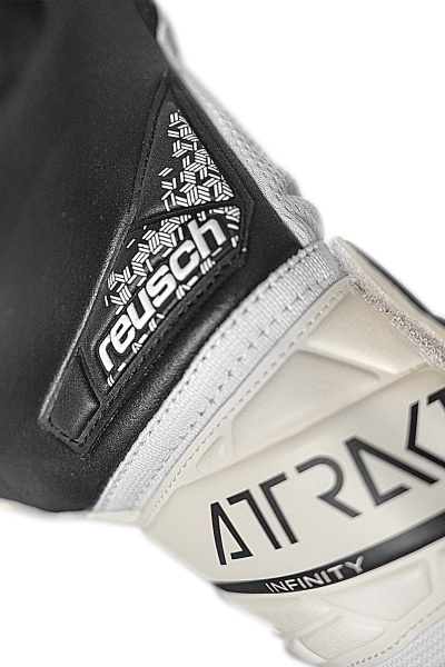 Reusch Attrakt Infinity NC