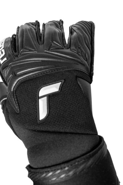 Reusch Attrakt Infinity Resistor