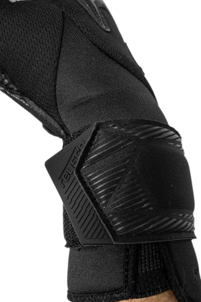 Reusch Attrakt Infinity Resistor