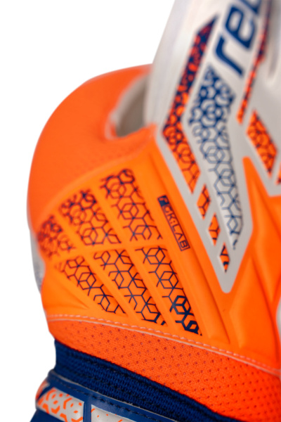 Reusch Attrakt Solid