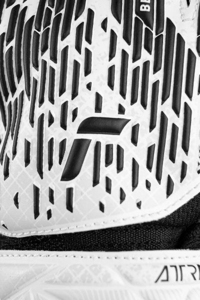 Reusch Attrakt Starter Solid Junior