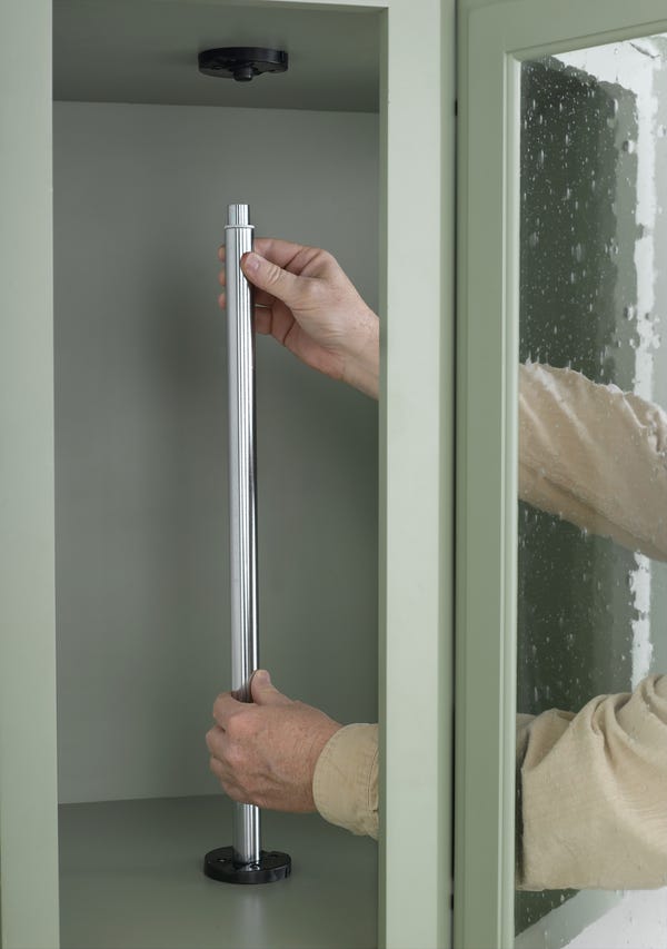 Rev A Shelf Full Circle (3) Shelf Value Line Polymer Wall Susan W/ Telescoping Post