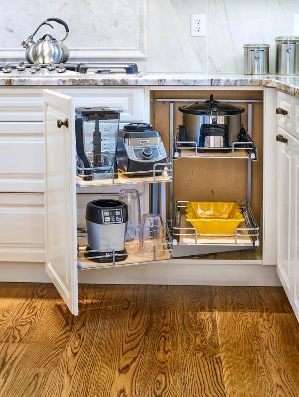 Rev A Shelf Solid Bottom Two-Tier Blind Corner Optimizer