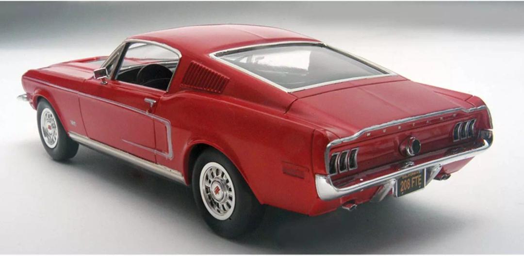 Revell '68 MUSTANG GT 2 'N 1