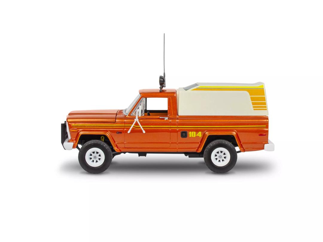 Revell ‘79 Jeep J-10 Pickup With Camper Top