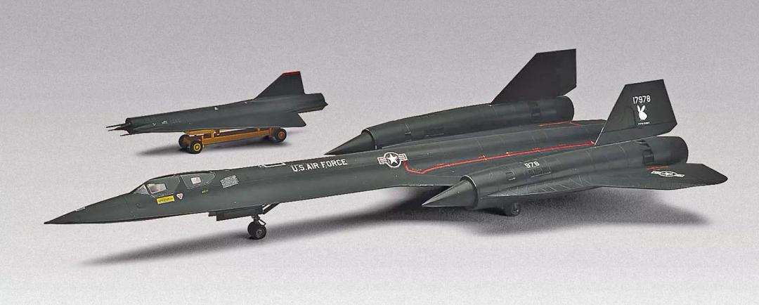 Revell LOCKHEED SR-71 BLACKBIRD