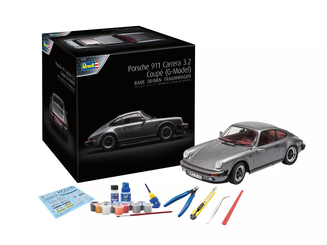 revell Revell Porsche 911 Carrera 3.2 Coupe (G-Model) Advent Calendar Model Kit