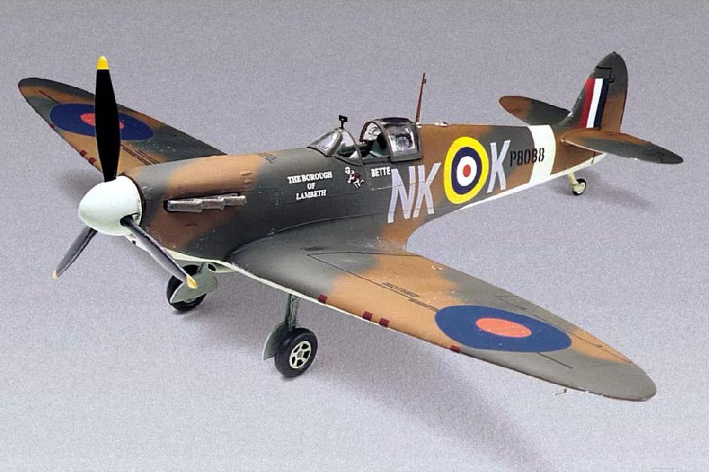 Revell Spitfire Mk-II (11/98)